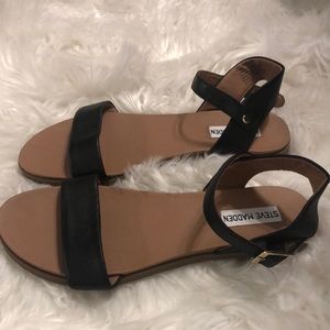 Steve Madden Dina Sandals (NWOT)
